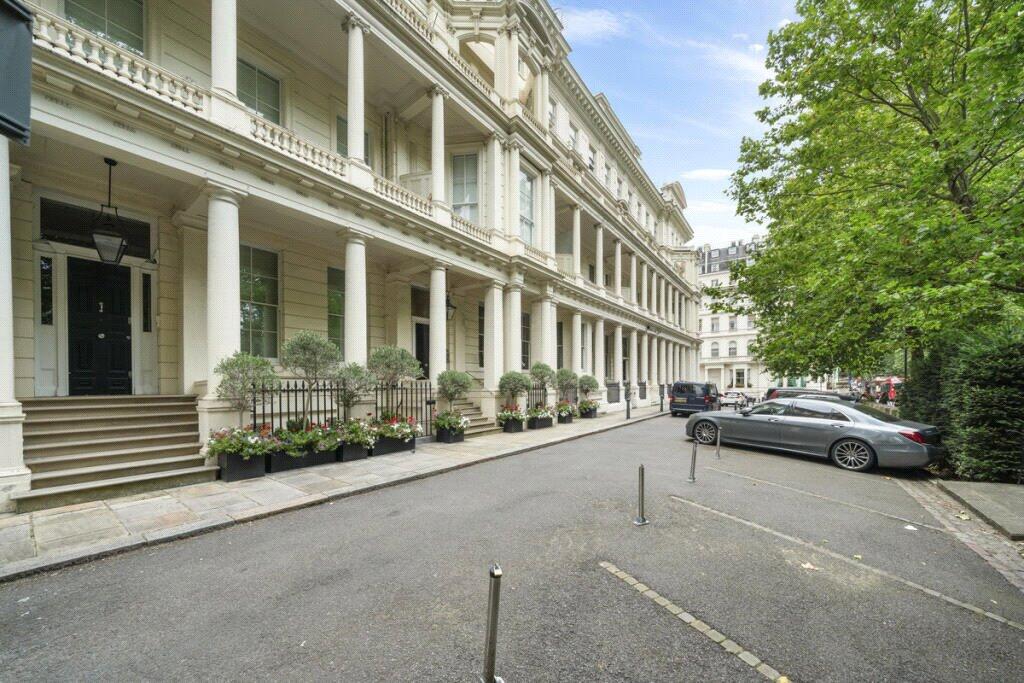4 bedroom apartment for sale in Lancaster Gate, Hyde Park, London, W2